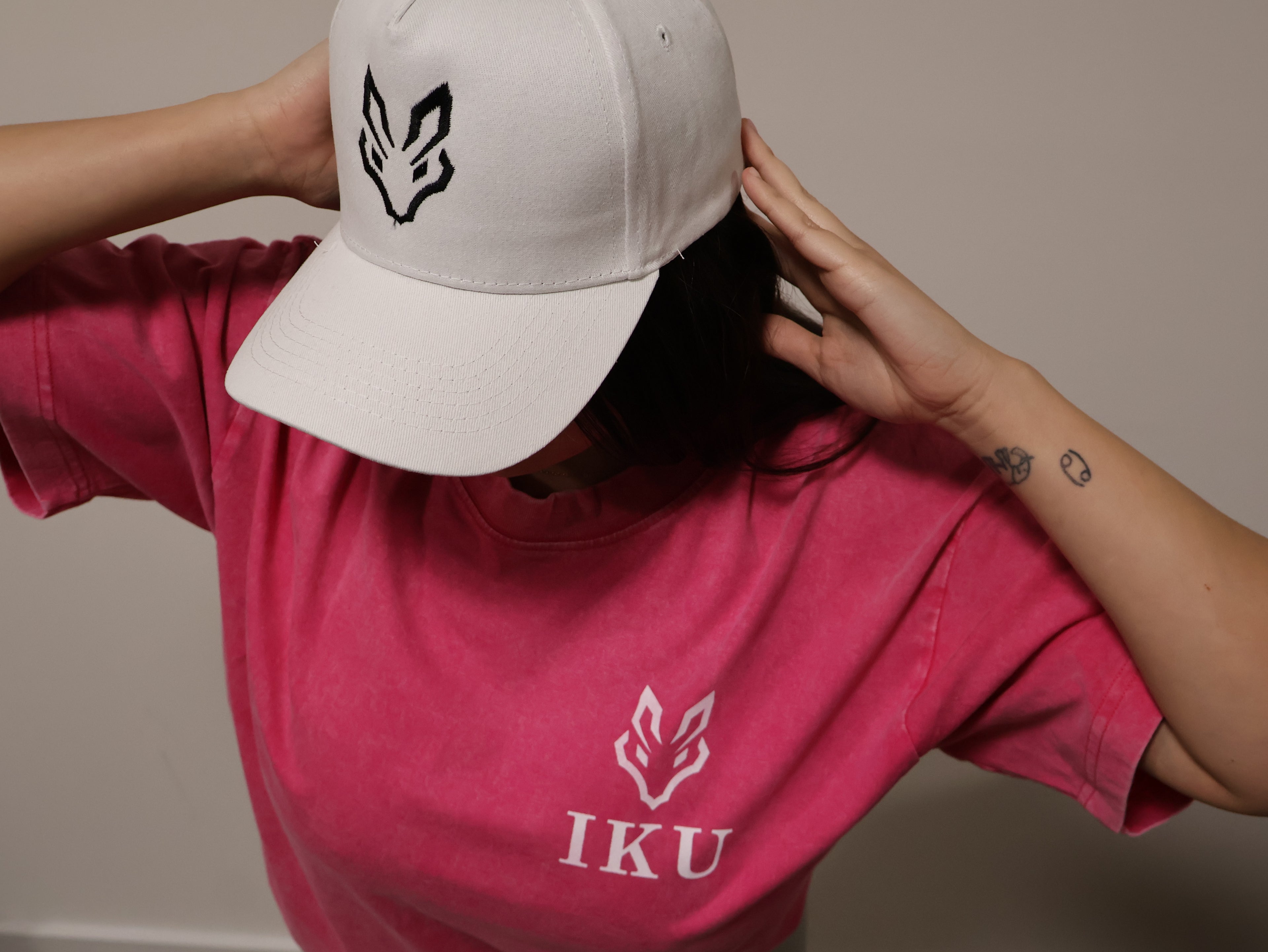 Iku Code: 002 - Pink